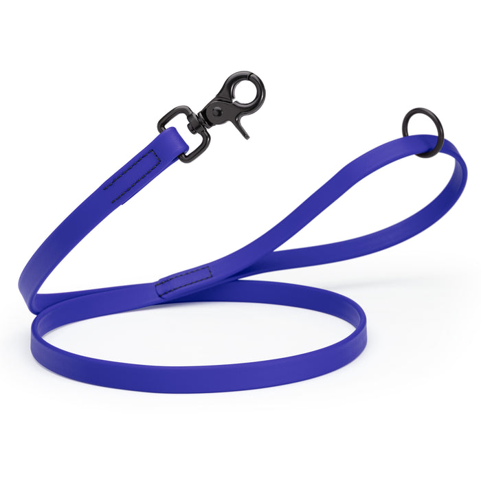 Blueberry dog leash with black clasp and O-ring, made from waterproof Biothane, 3/4 inch wide