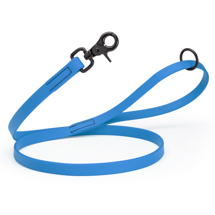 Cerulean Blue dog leash with black clasp and O-ring, made from waterproof Biothane, 3/4 inch wide